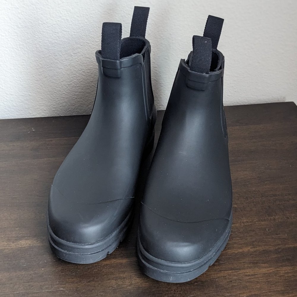 Everlane The Chelsea Rain Boot